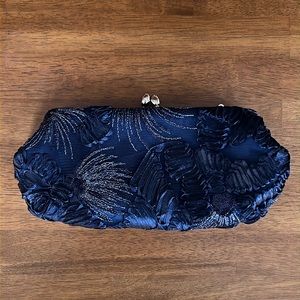 NWOT Adrianna Papell “Sia” navy satin clutch w long arm strap